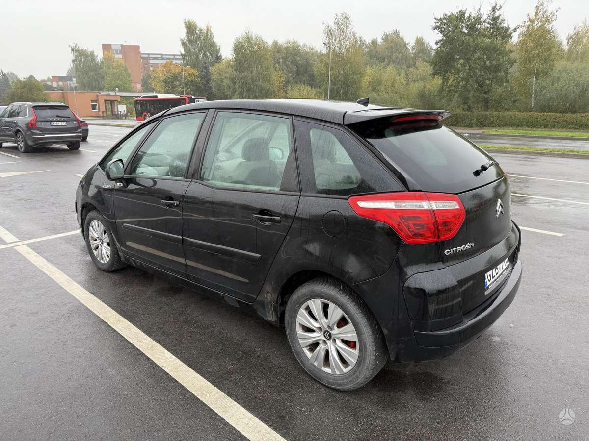 Citroen C4 2007 — салон