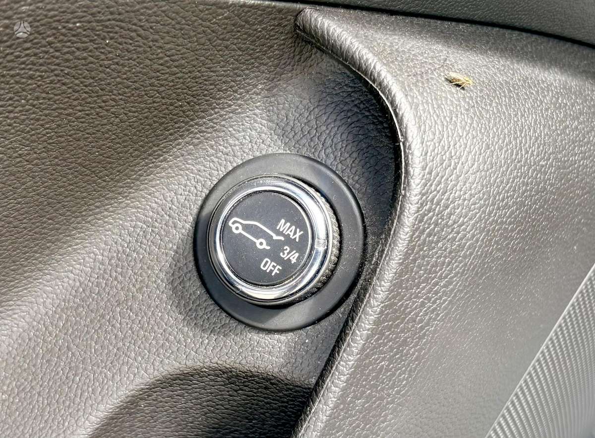 Opel Insignia 2013 — photo 10