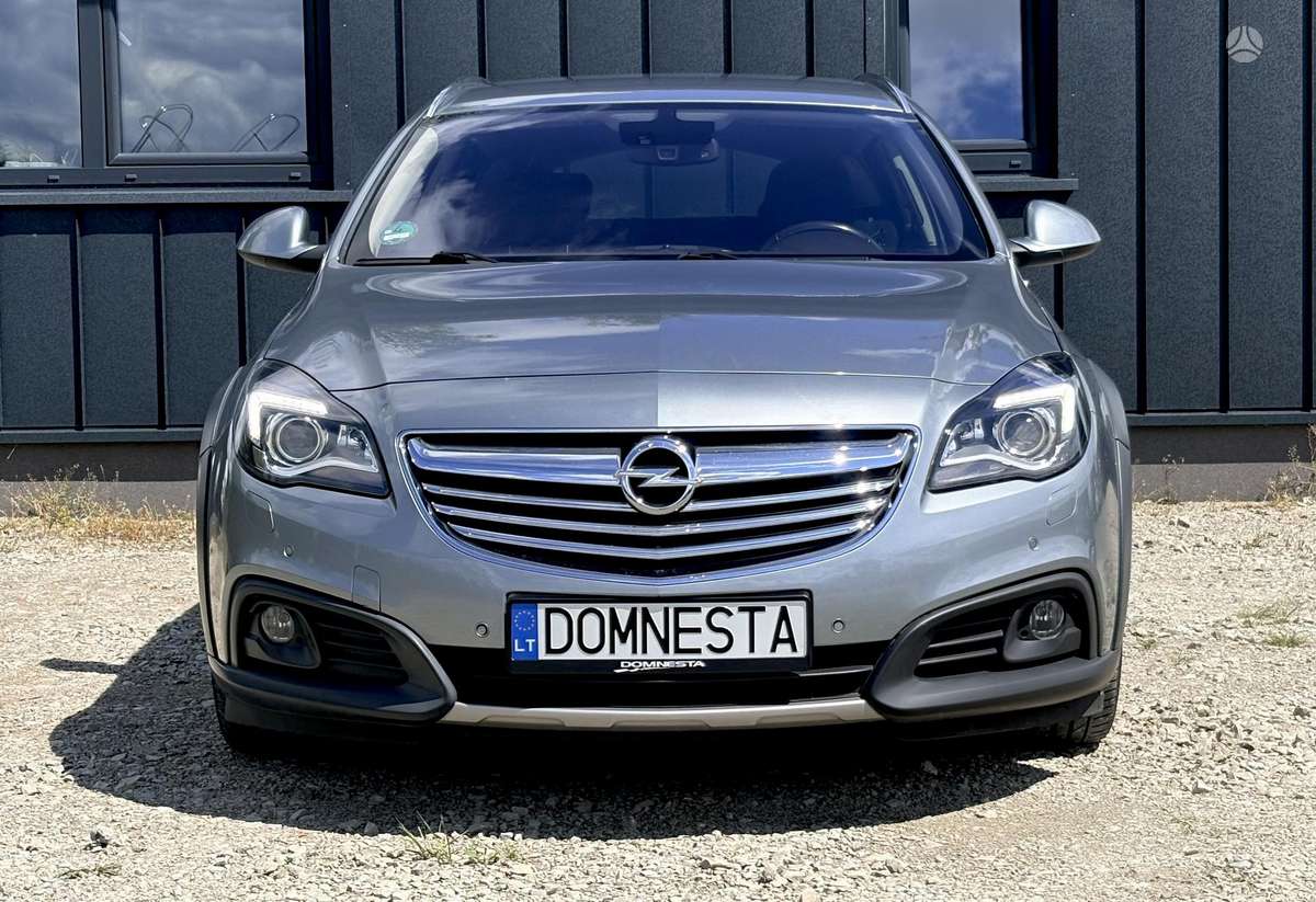 Opel Insignia 2013 — rear view