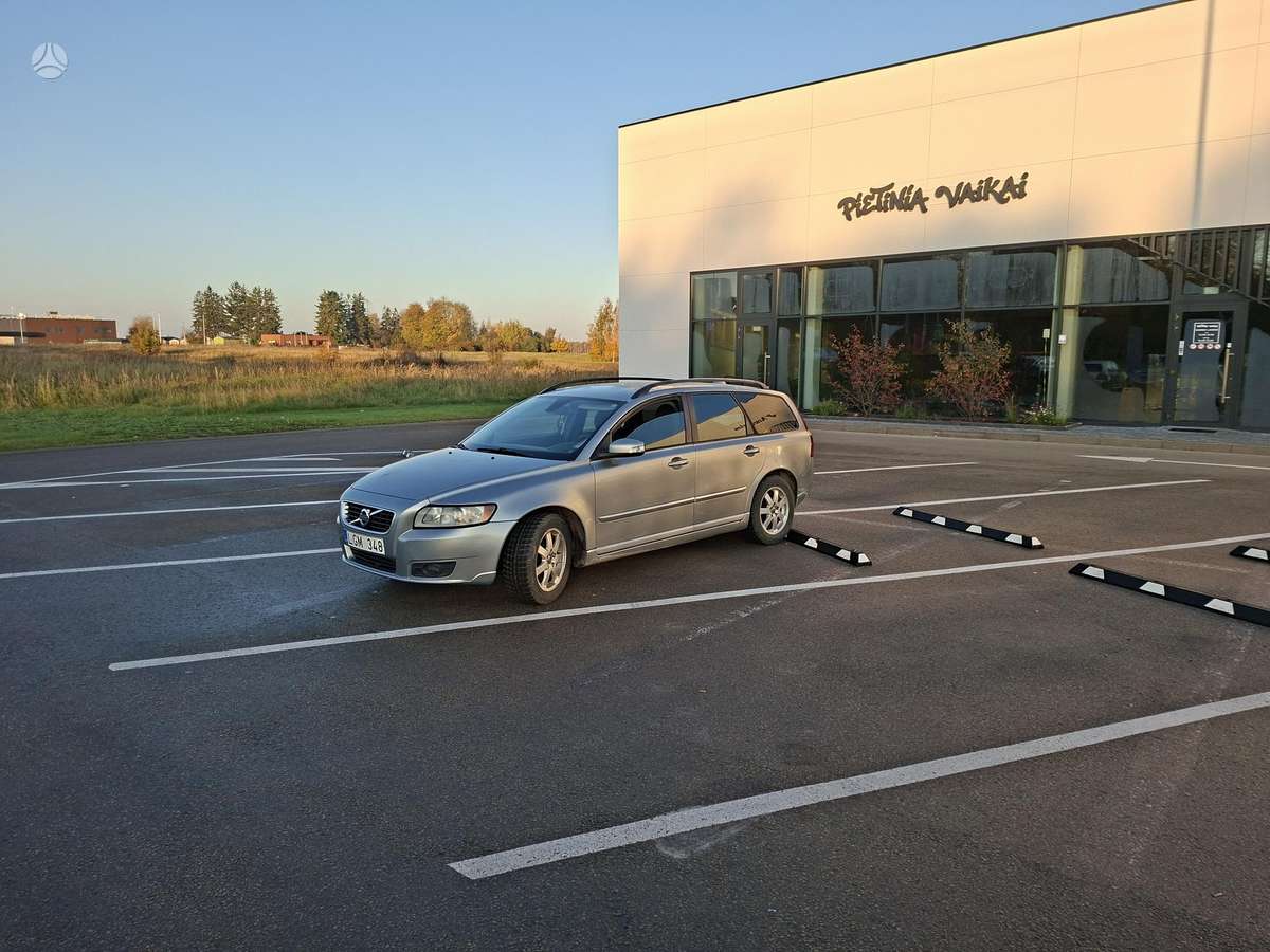 Volvo V50 2008 — engine 1998 cm³, 136 HP (100kW)