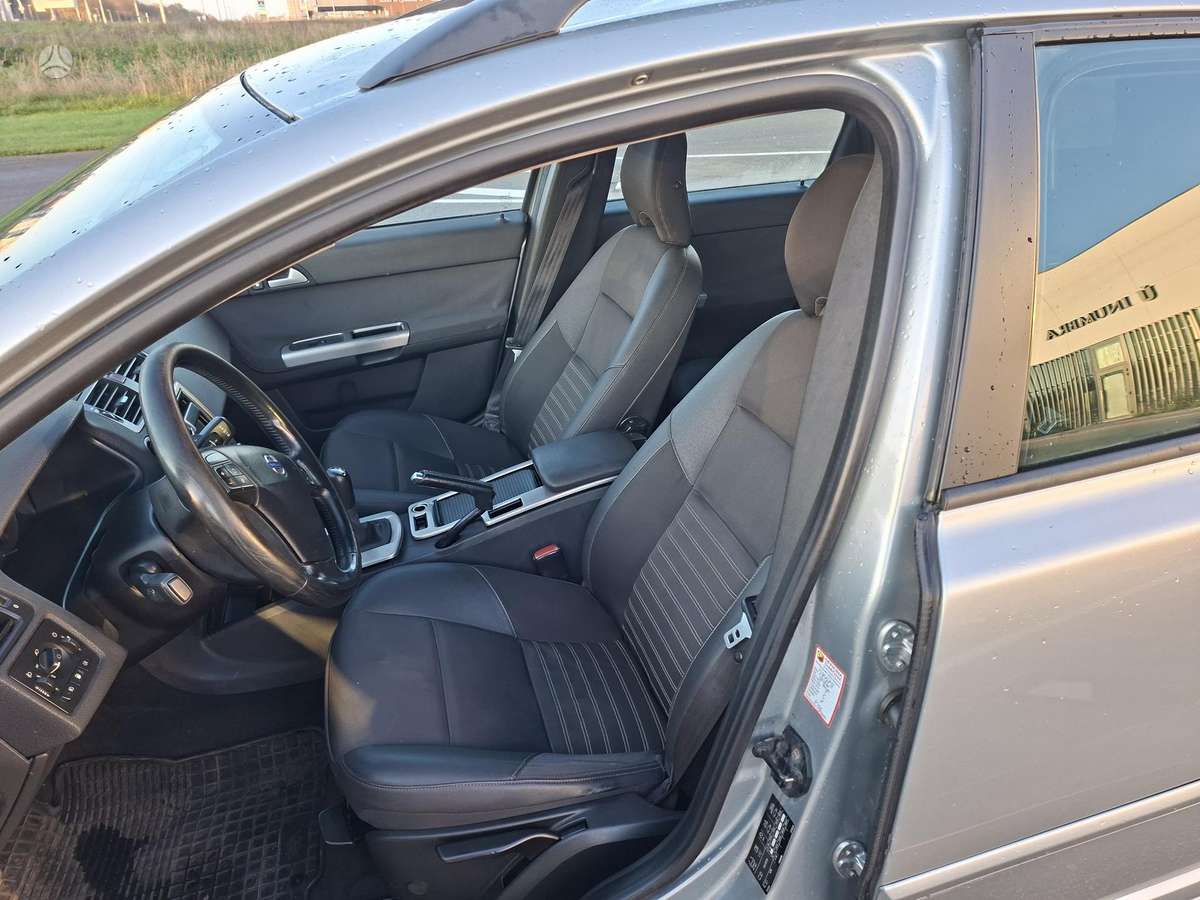 Volvo V50 2008 — photo 5