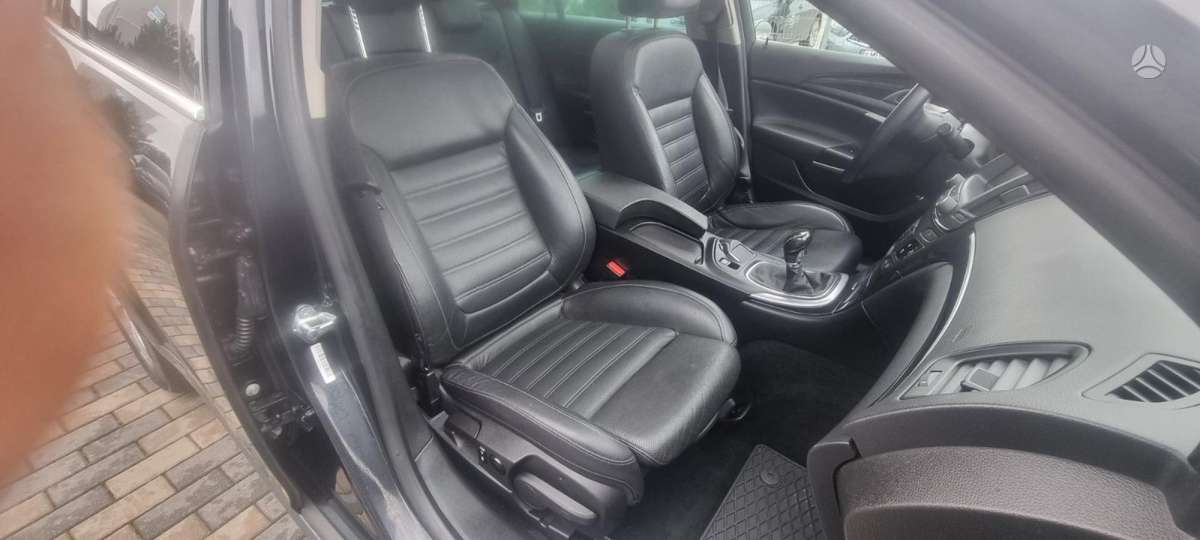 Opel Insignia 2014 — photo 16