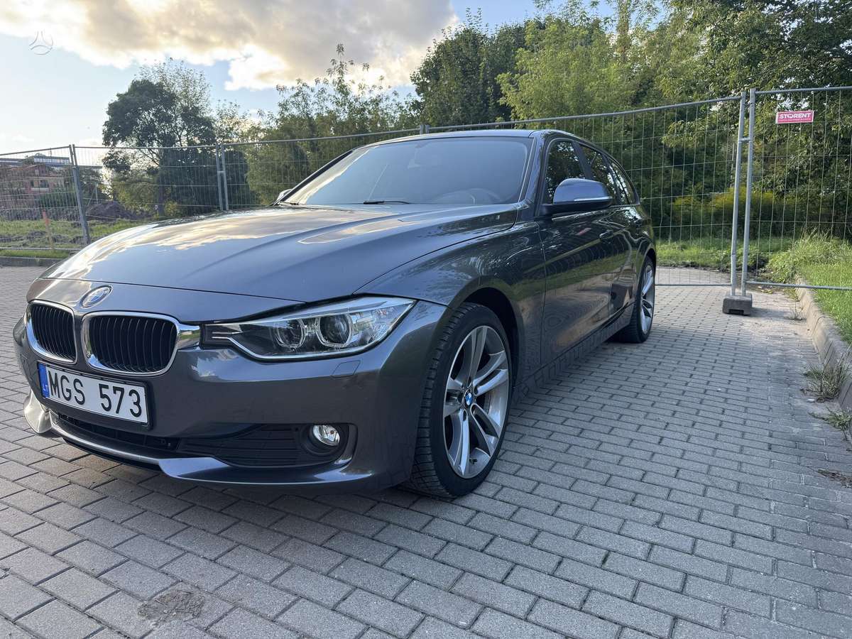 BMW 318, 2013