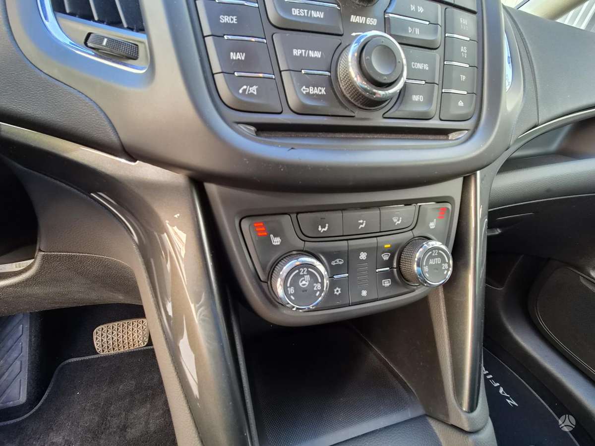 Opel Zafira 2014 — photo 10
