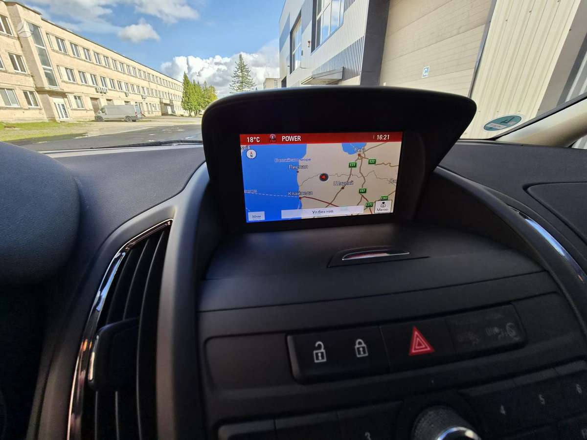 Opel Zafira 2014 — photo 11