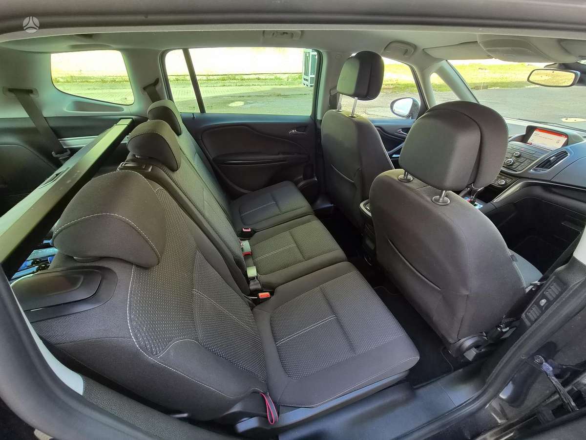 Opel Zafira 2014 — photo 7