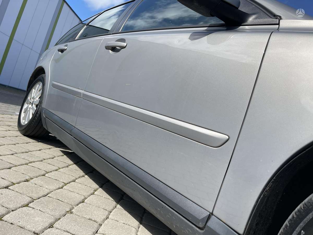 Volvo V50 2006 — photo 15
