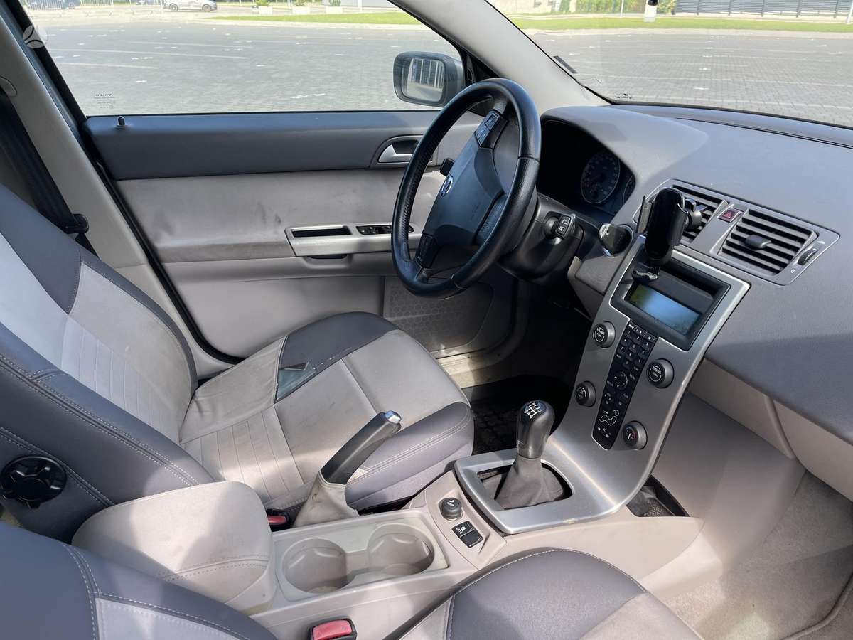 Volvo V50 2006 — photo 21