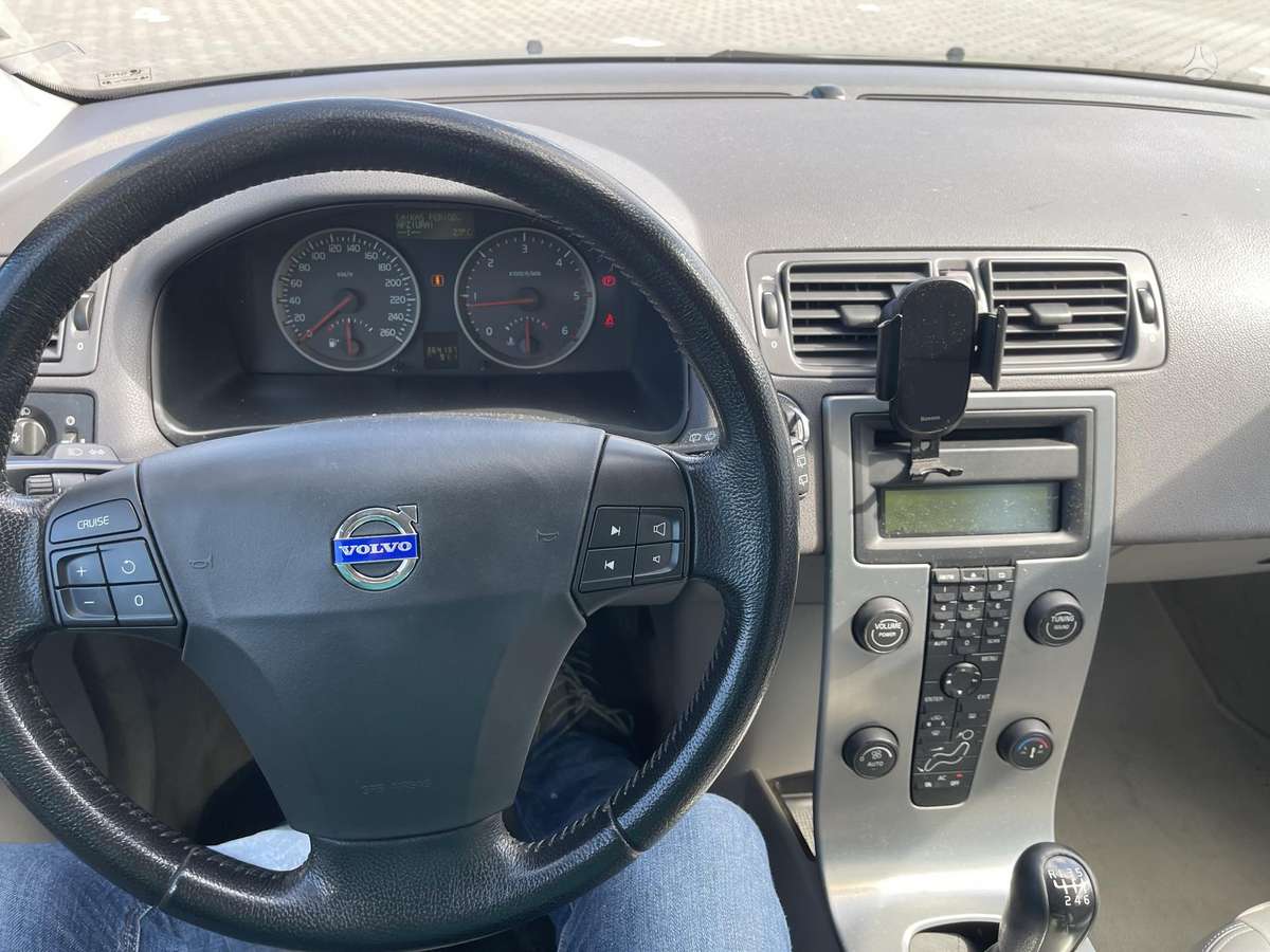 Volvo V50 2006 — photo 22