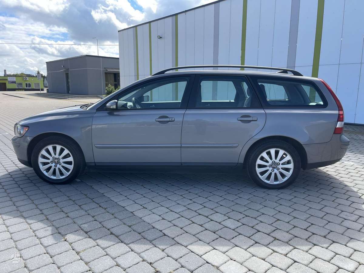 Volvo V50 2006 — engine 1998 cm³, 136 HP (100kW)