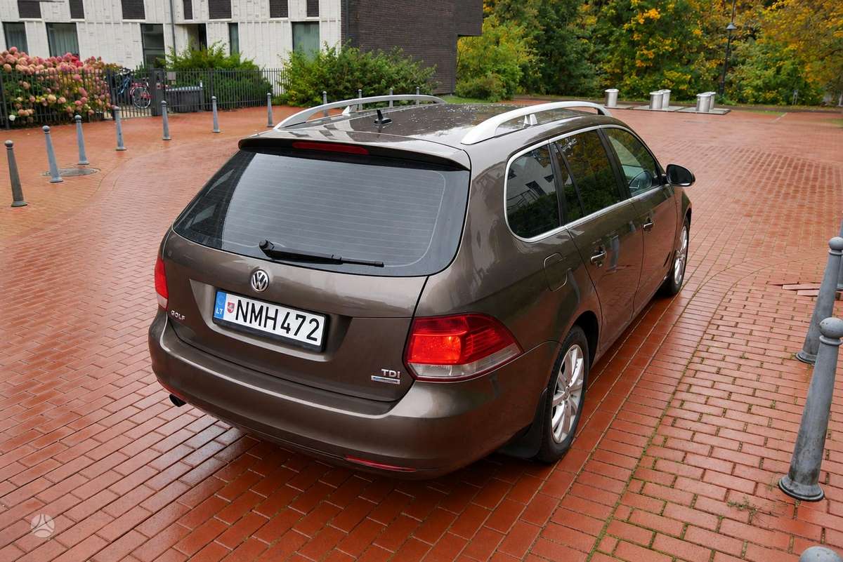 Volkswagen Golf 2012 — двигун 1598 cm³, 105 HP (77kW)