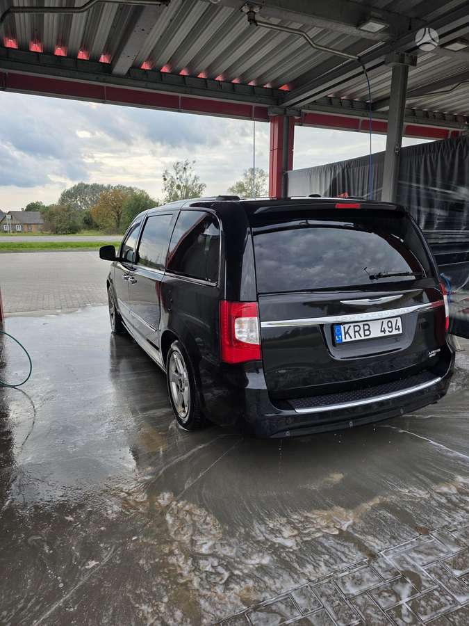 Chrysler Town 2013 — салон