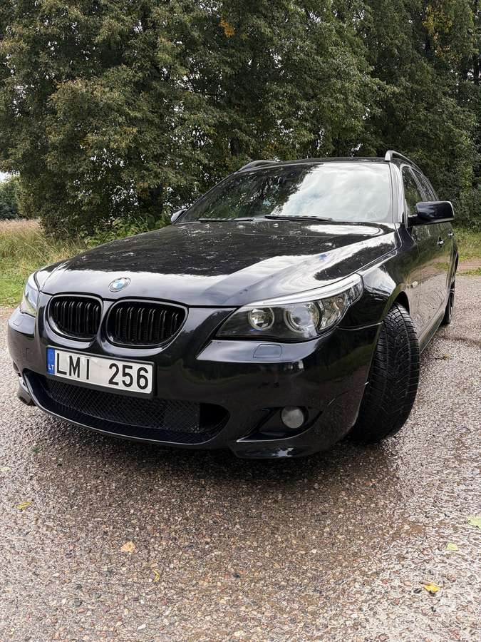 BMW 535 2006 — interior
