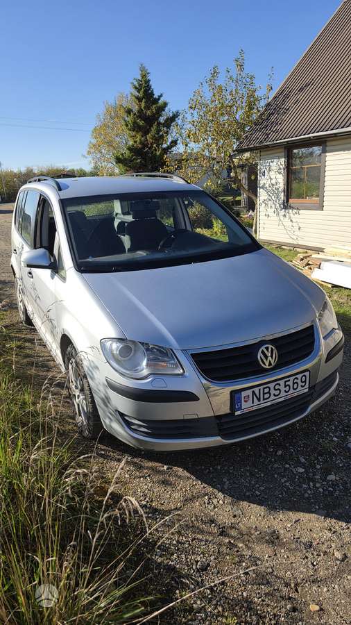 Volkswagen Touran 2007 — вигляд ззаду