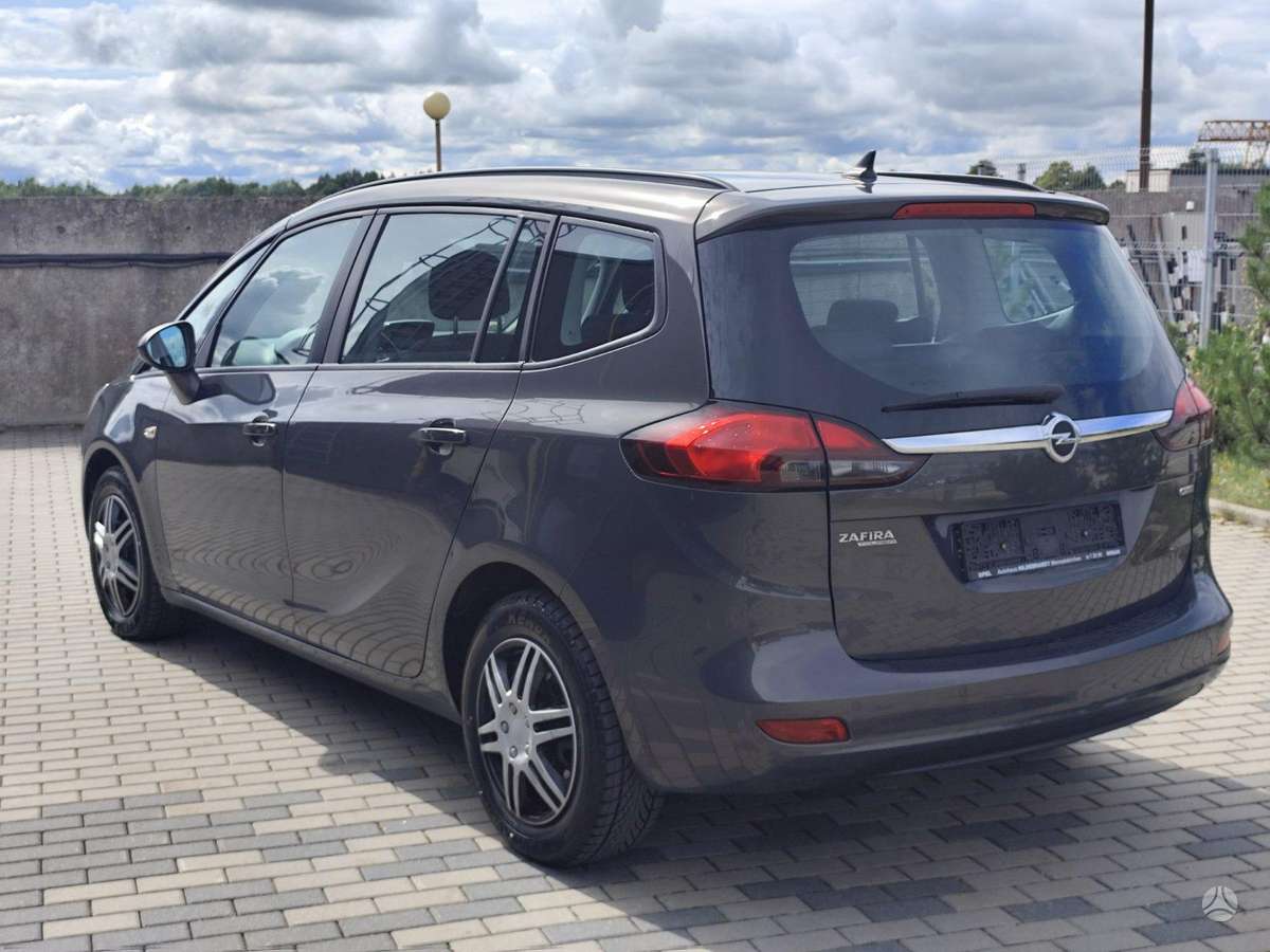 Opel Zafira 2014 — photo 5
