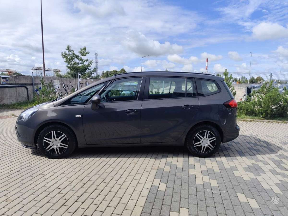 Opel Zafira 2014 — photo 6