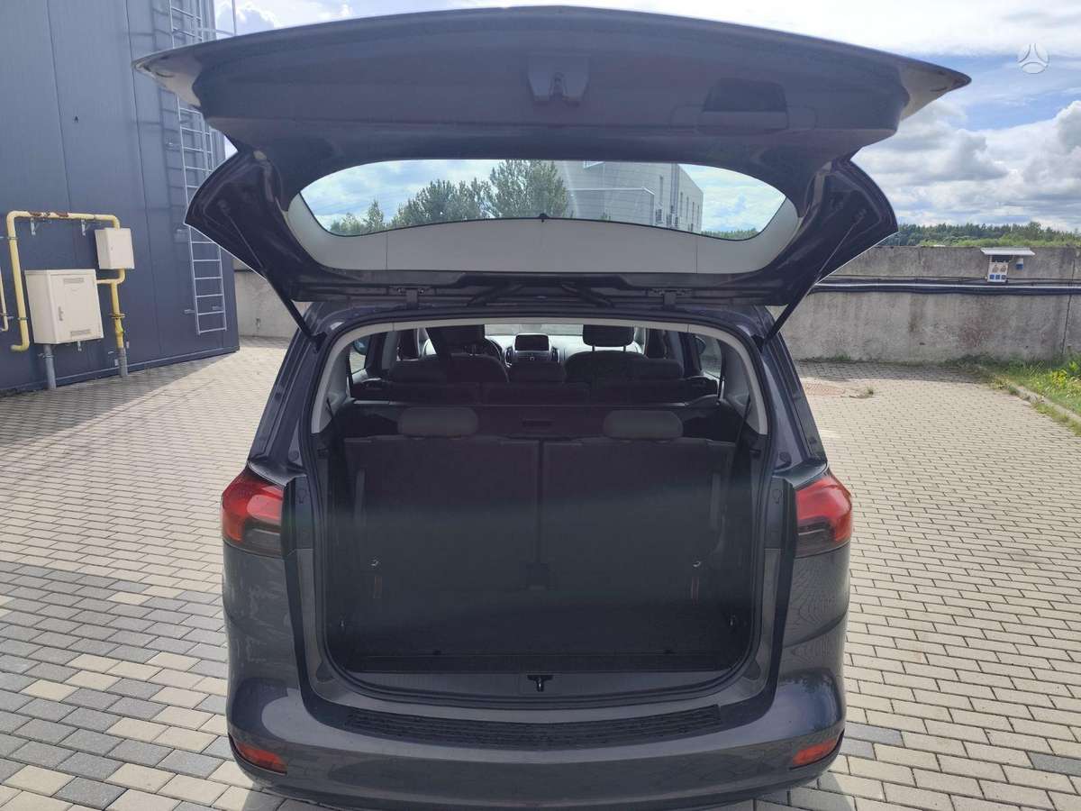 Opel Zafira 2014 — photo 9
