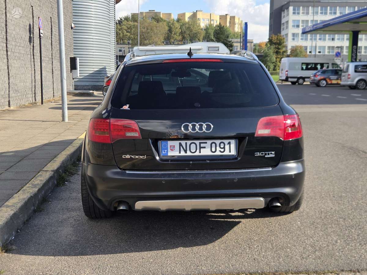 Audi A6 2008 — салон