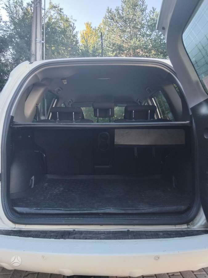 Toyota RAV4 2010 — photo 12