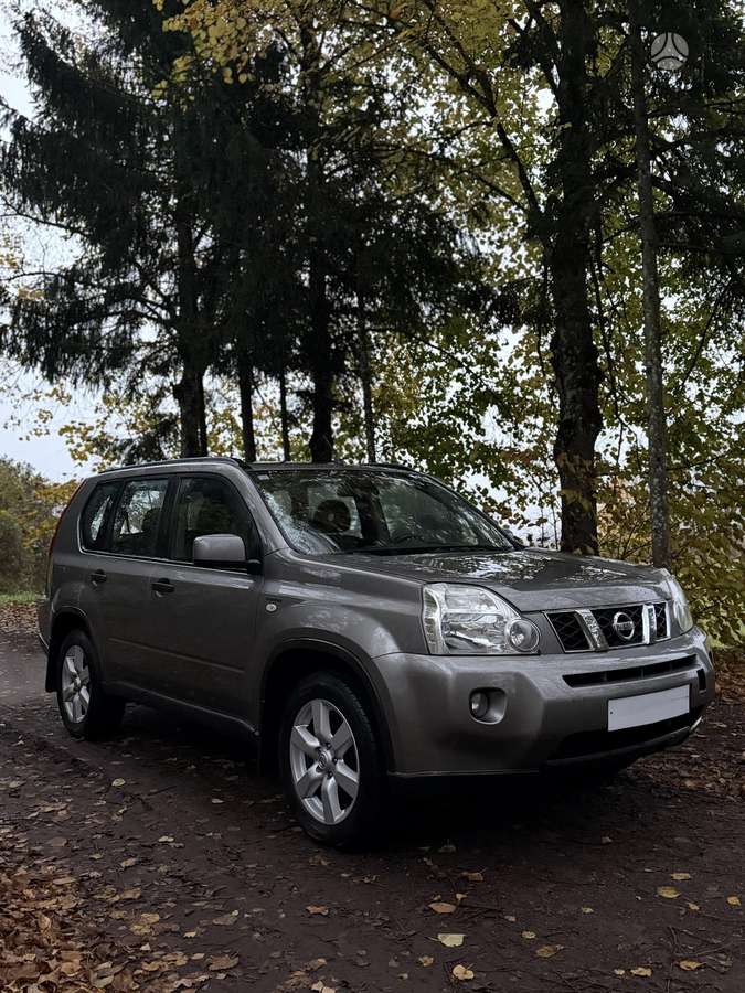 Nissan X-Trail 2009 — interior