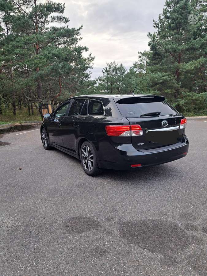 Toyota Avensis 2015 — engine 1998 cm³, 124 HP (91kW)