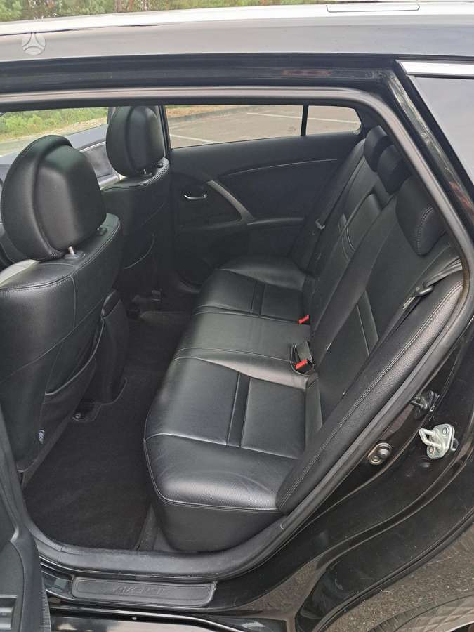 Toyota Avensis 2015 — photo 7