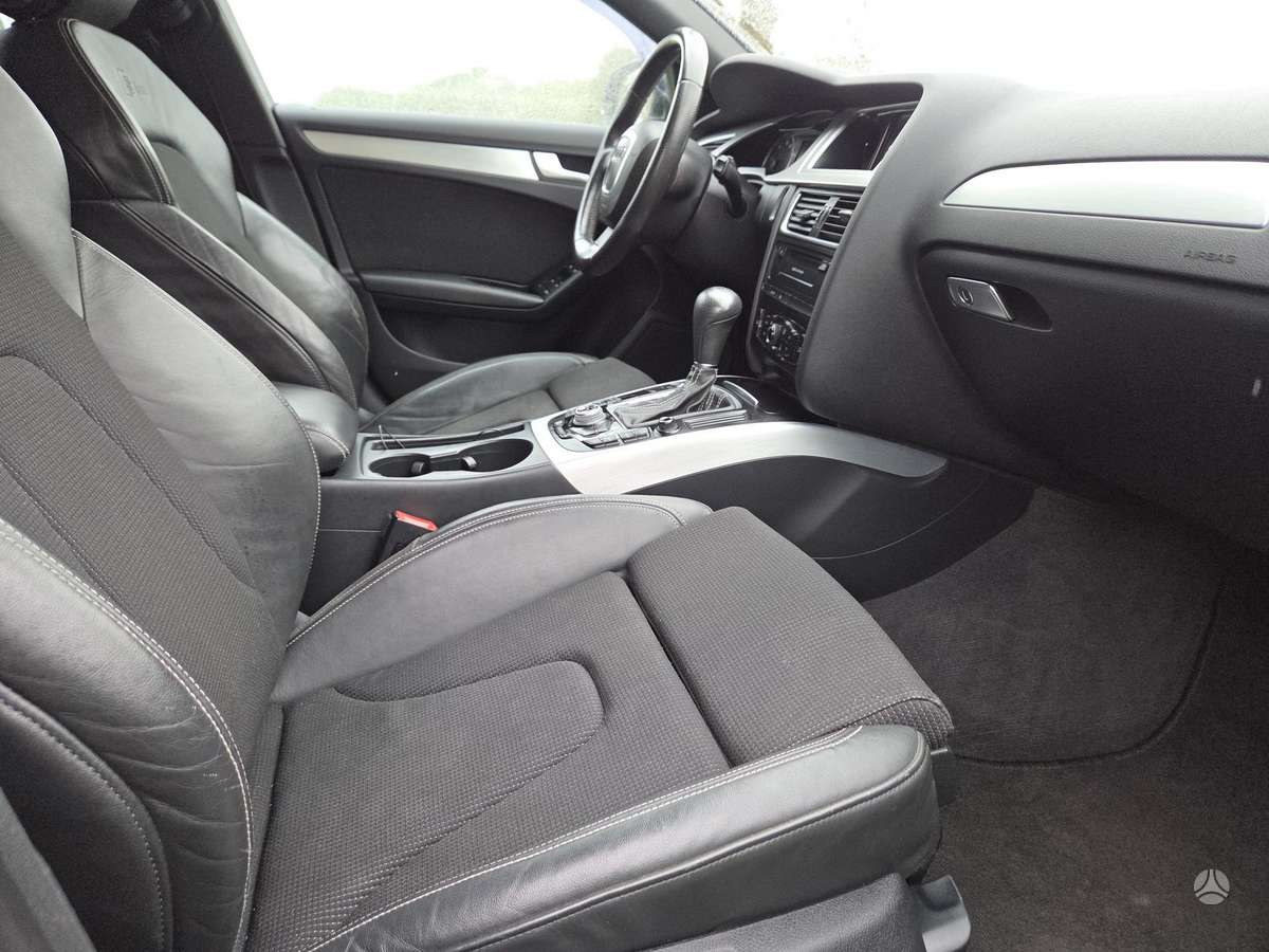 Audi A4 2009 — photo 17