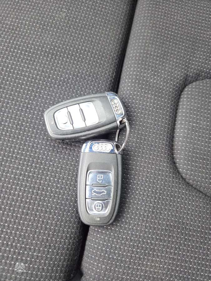 Audi A4 2009 — photo 22