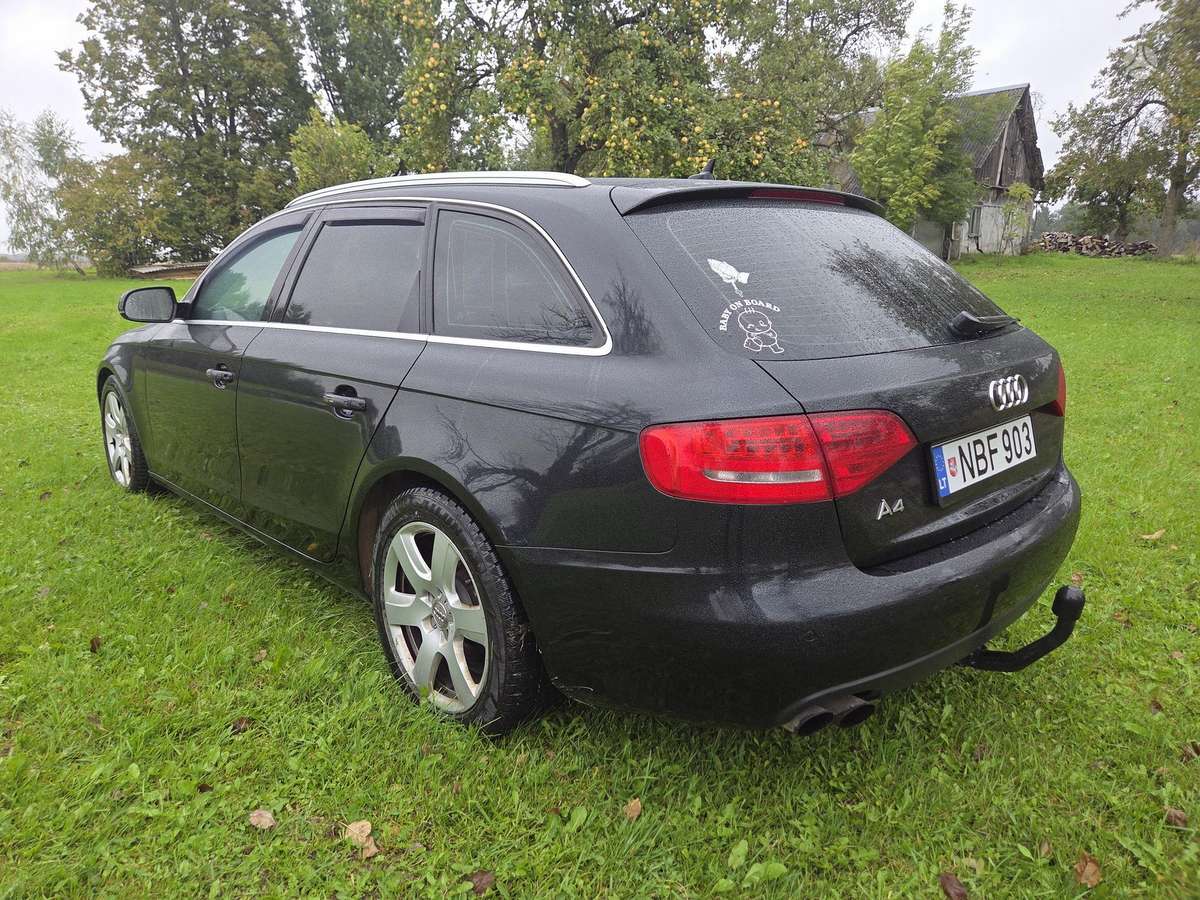 Audi A4 2009 — photo 6