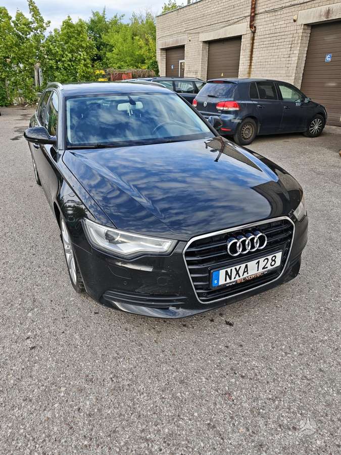 Audi A6 2013 — салон