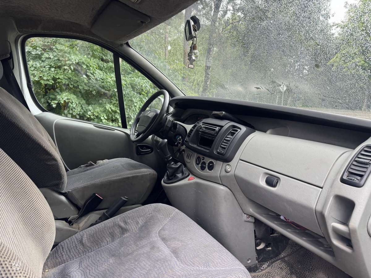 Renault Trafic 2005 — photo 8