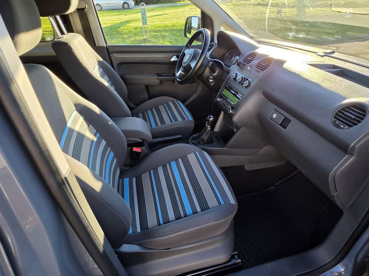 Volkswagen Caddy 2013 — photo 11