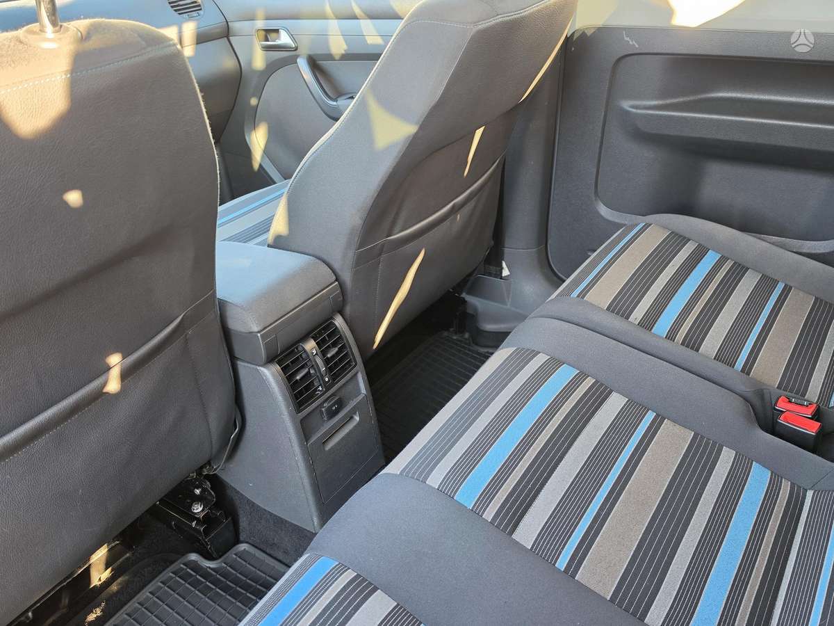 Volkswagen Caddy 2013 — photo 13