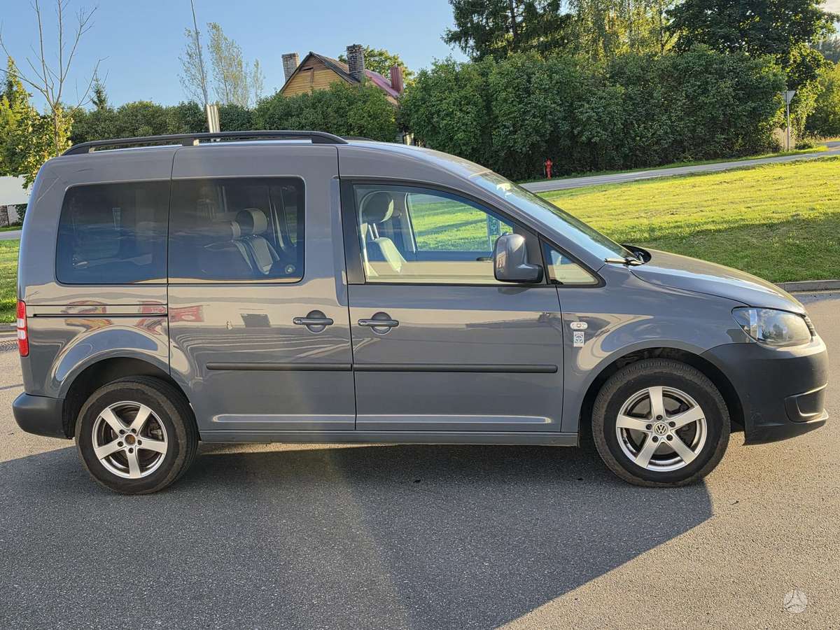 Volkswagen Caddy 2013 — interior