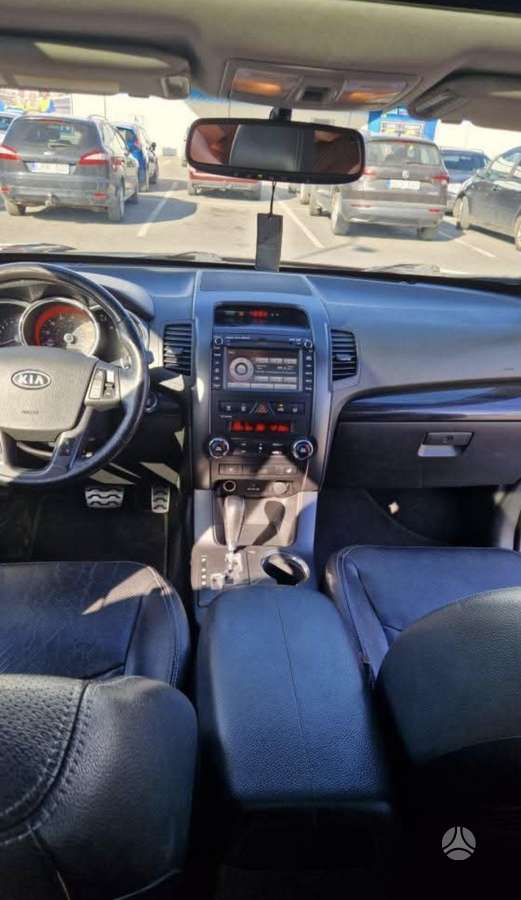Kia Sorento 2012 — двигун 3470 cm³, 276 HP (203kW)