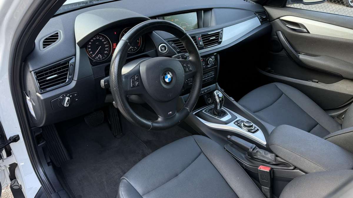 BMW X1 2013 — фото 14