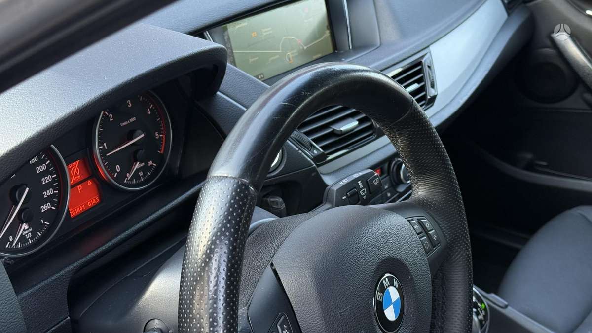 BMW X1 2013 — фото 15