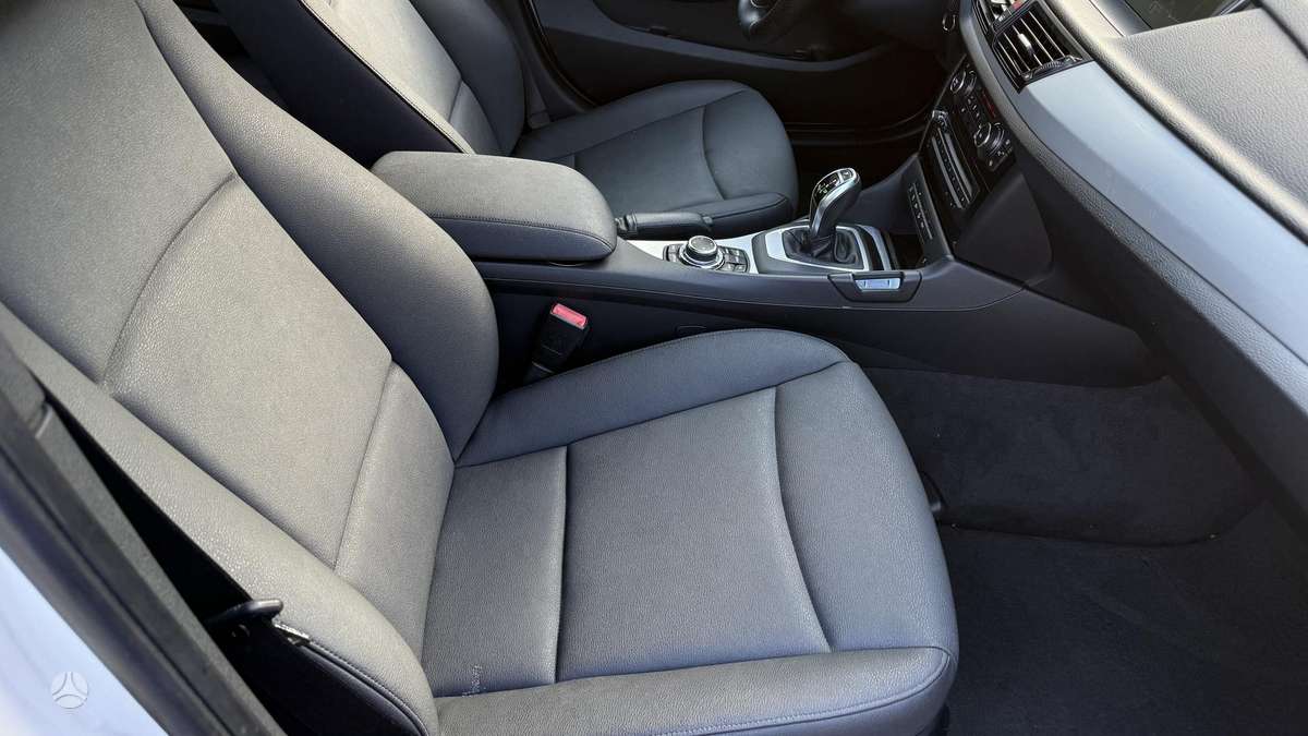 BMW X1 2013 — фото 19