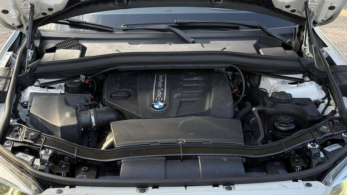 BMW X1 2013 — фото 22