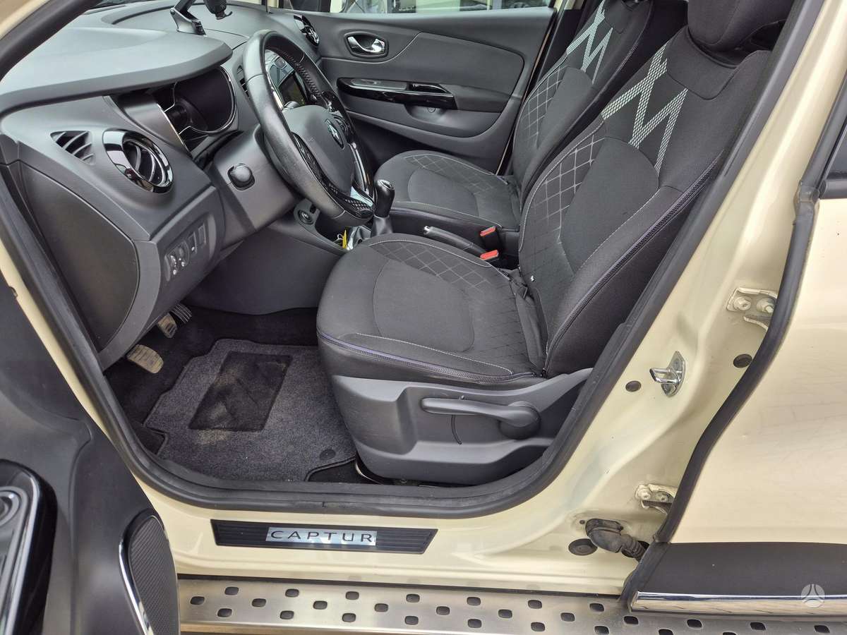 Renault Captur 2015 — photo 10