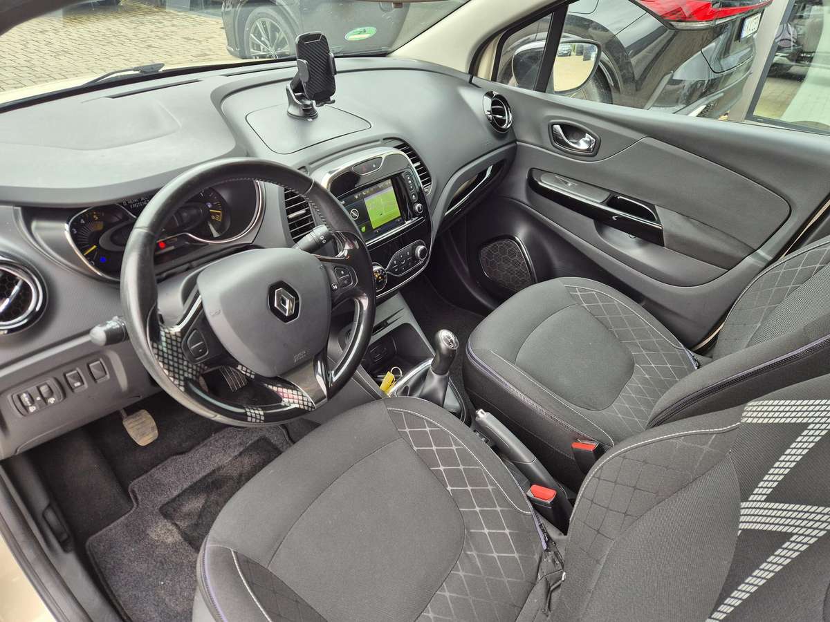 Renault Captur 2015 — photo 12