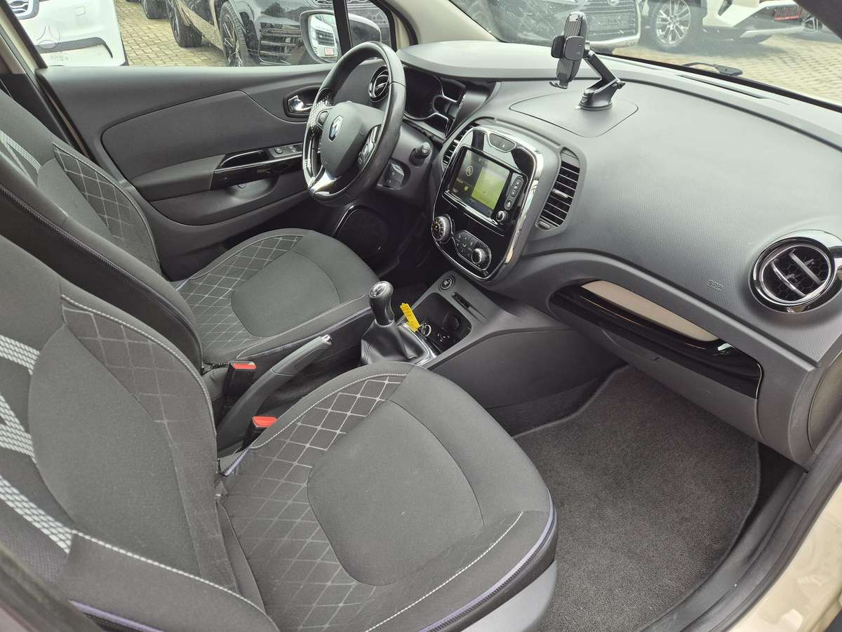 Renault Captur 2015 — photo 17