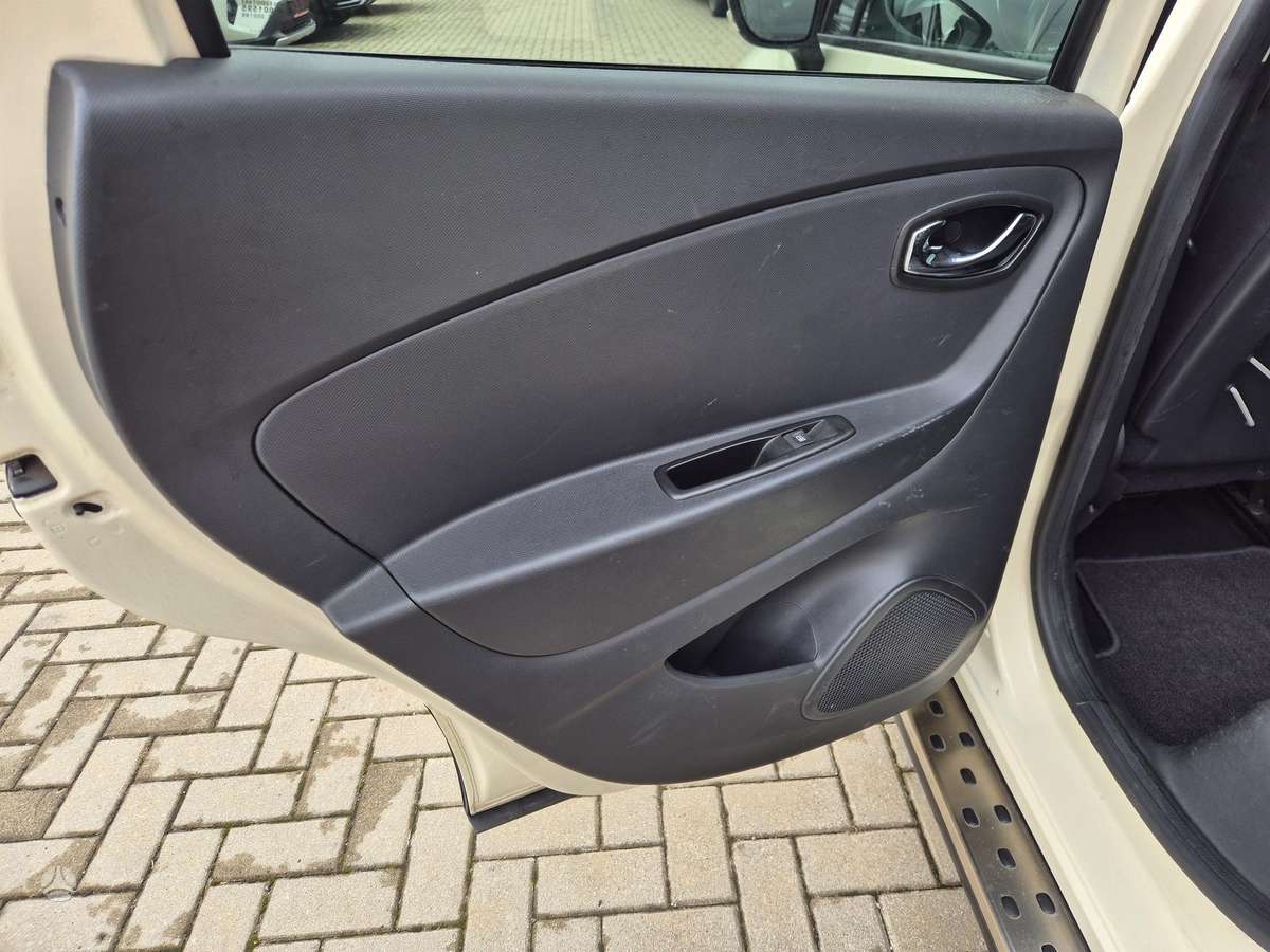 Renault Captur 2015 — photo 20