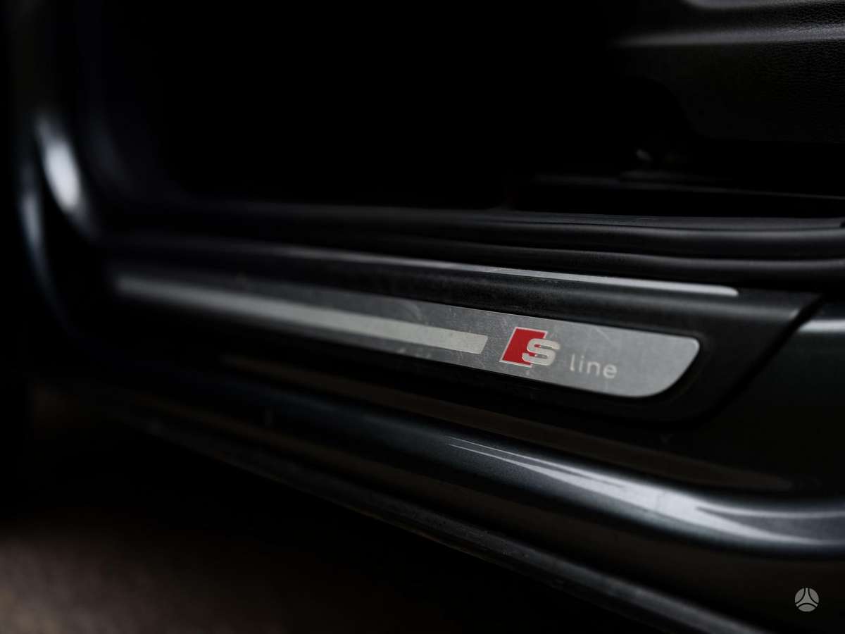 Audi Q5 2012 — вигляд ззаду