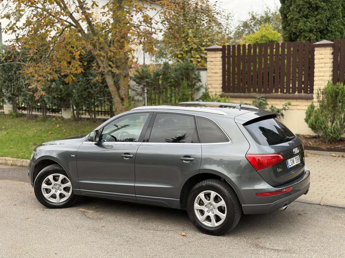 Audi Q5 2012 — салон