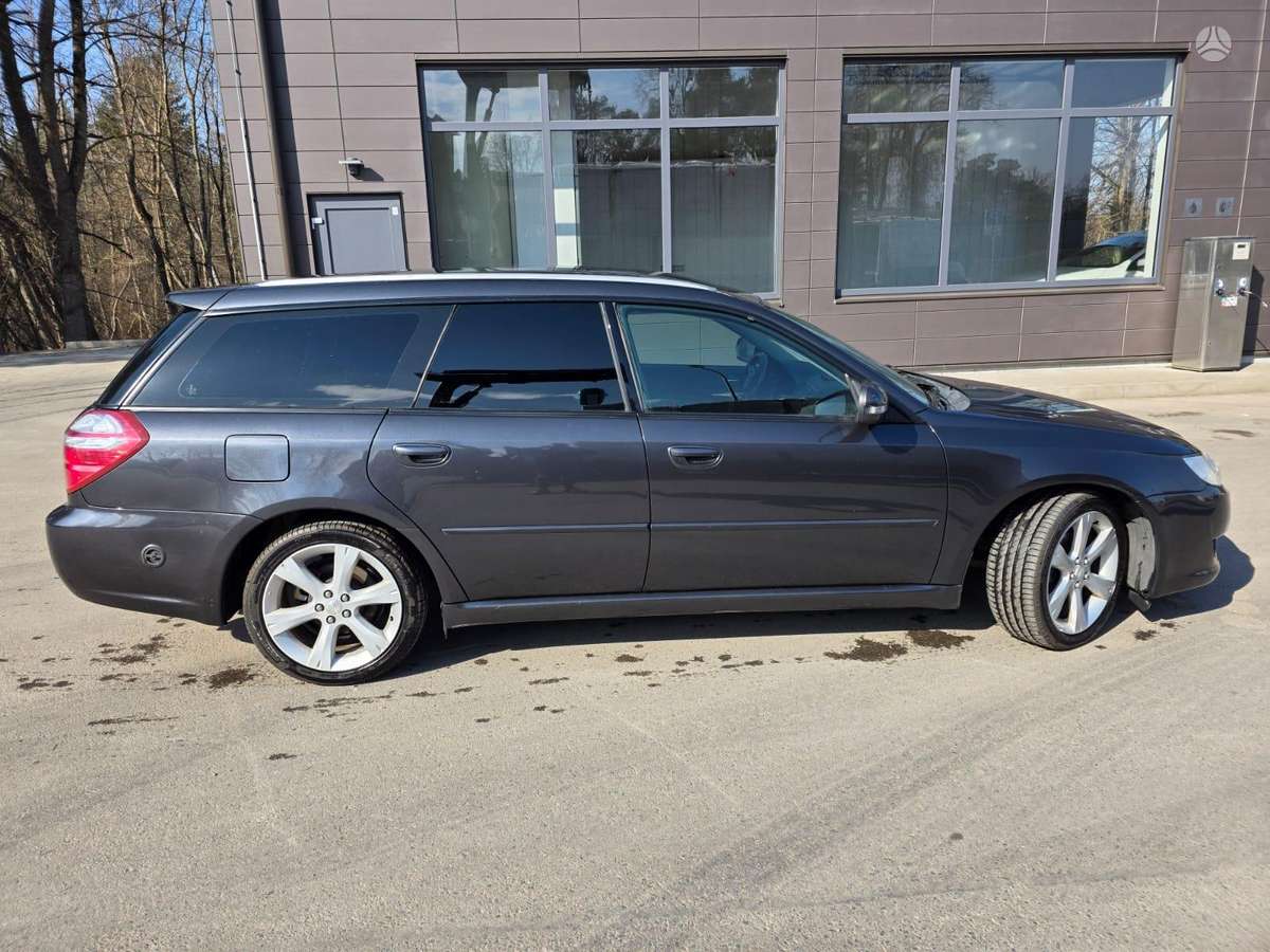 Subaru Legacy 2007 — rear view