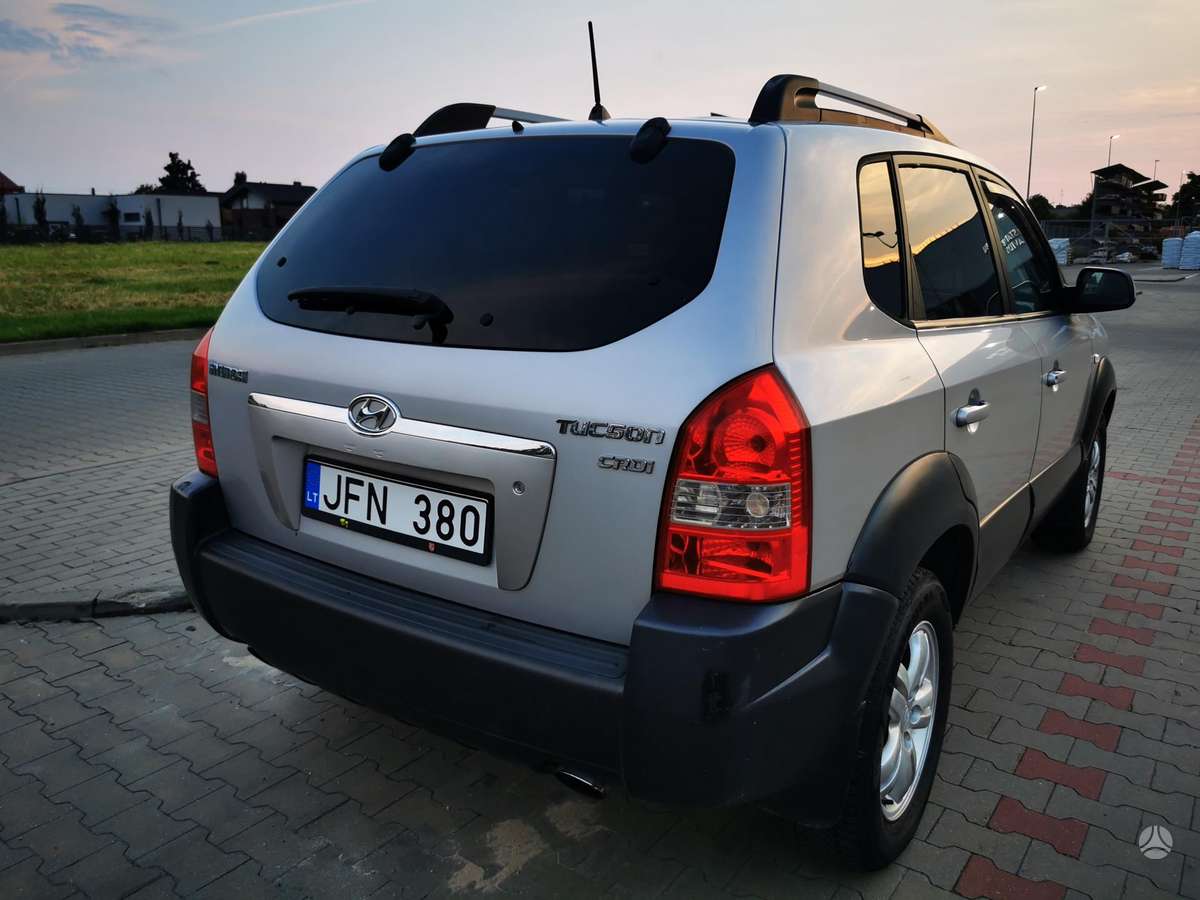 Hyundai Tucson 2006 — вигляд ззаду