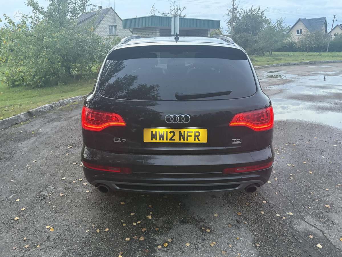 Audi Q7 2012 — engine 2967 cm³, 245 HP (180kW)