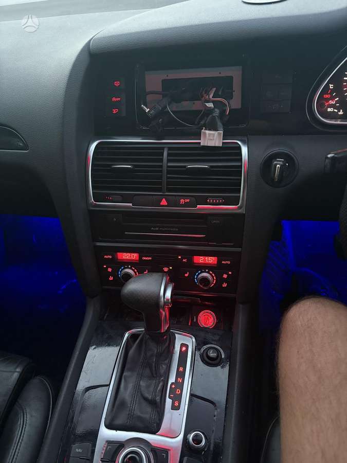 Audi Q7 2012 — photo 7
