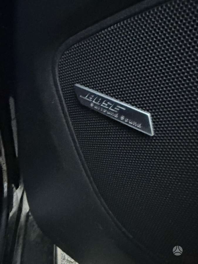 Audi Q7 2012 — photo 8